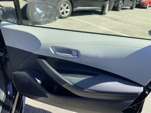 Used 2021 Toyota Corolla LE w/ Carpet Mat Package (TMS) FWD image 16