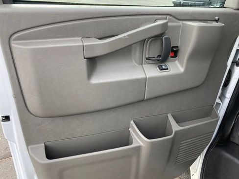 Used 2024 GMC Savana 2500 Extended image 12