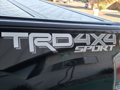 Used 2020 Toyota Tacoma TRD Sport image 4