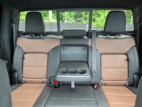 Used 2024 Chevrolet Silverado 2500 High Country w/ High Country Premium Package AWD/4WD image 21