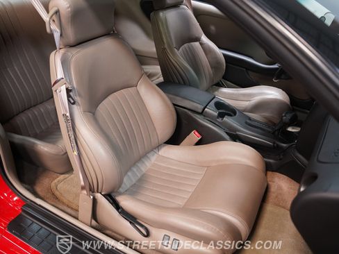Used 2001 Pontiac Firebird Formula w/ Protection Group RWD image 36