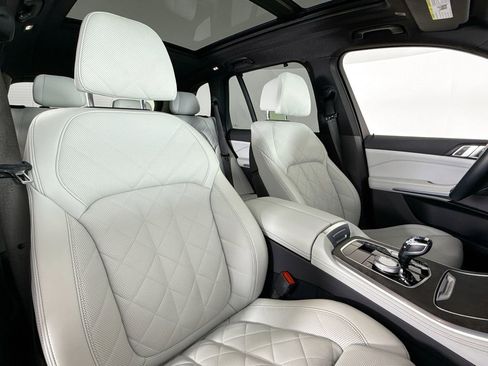 Used 2023 BMW X5 sDrive40i w/ Executive Package image 14