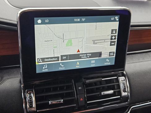 Used 2019 Lincoln Navigator Reserve AWD/4WD image 17