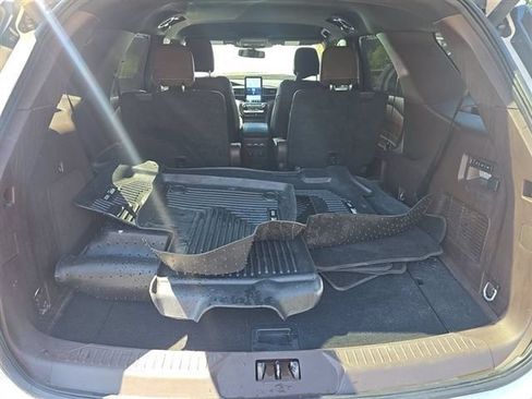 Used 2022 Ford Explorer King Ranch w/ Technology Package AWD/4WD image 6
