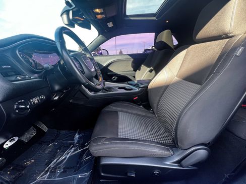 Used 2019 Dodge Challenger SXT w/ Blacktop Package image 12