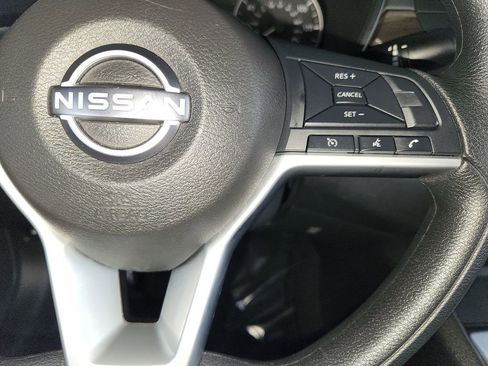 Used 2025 Nissan Altima 2.5 SV FWD image 24