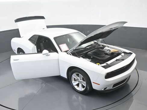 Used 2023 Dodge Challenger SXT image 63