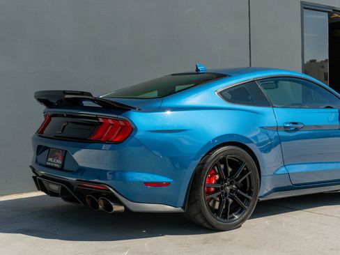 Used 2021 Ford Mustang Shelby GT500 w/ Technology Package RWD image 39