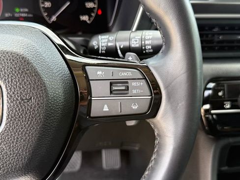Used 2024 Honda Pilot Touring image 14