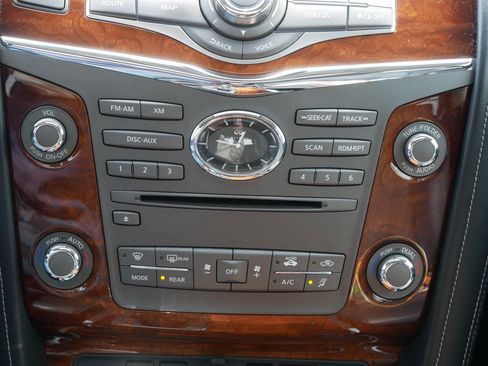 Used 2015 INFINITI QX80 4WD w/ Deluxe Technology Package image 23