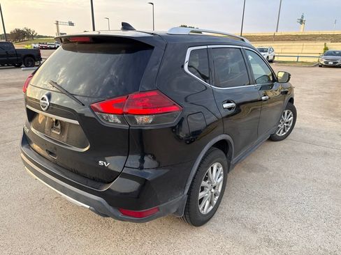 Used 2017 Nissan Rogue SV FWD image 10