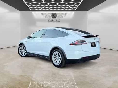 Used 2021 Tesla Model X Long Range image 3