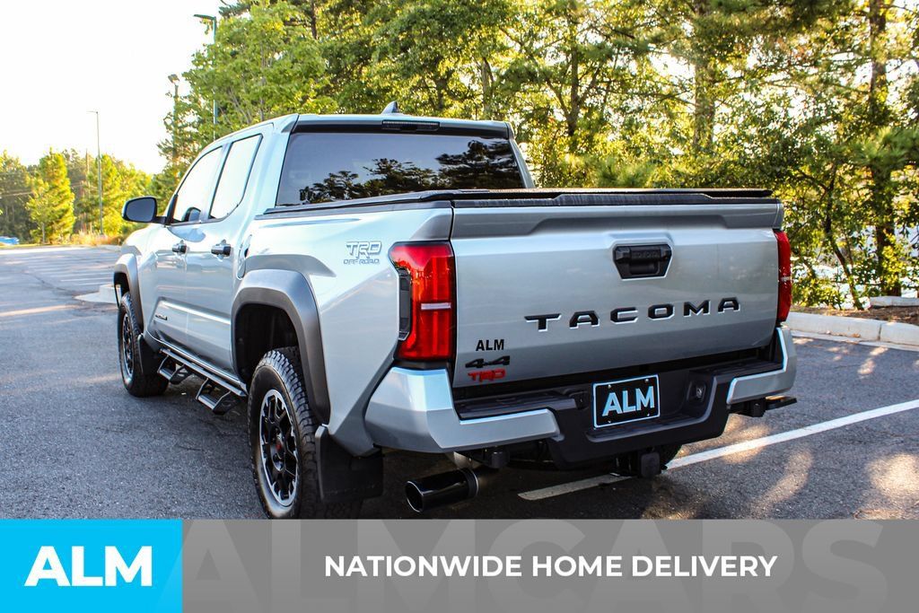 Used 2025 Toyota Tacoma TRD Off-Road AWD/4WD image 4