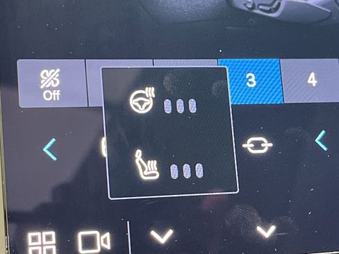 Used 2023 Volvo XC90 B6 Plus image 23