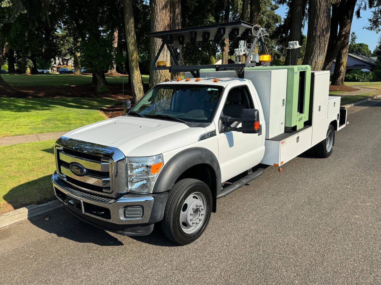 Used 2012 Ford F550 2WD Regular Cab Super Duty w/ Payload Upgrade Pkg image 17