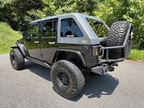 Used 2017 Jeep Wrangler Unlimited Sport w/ Quick Order Package 24S AWD/4WD image 8