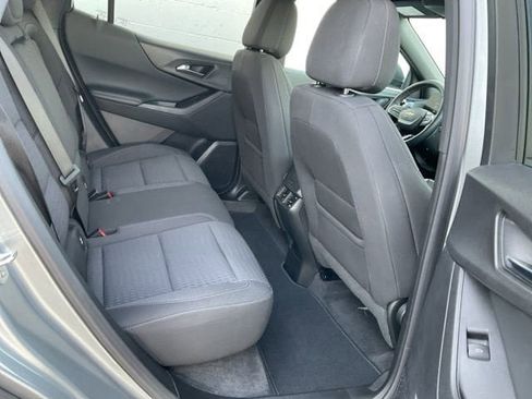 Used 2025 Chevrolet Equinox LT image 10