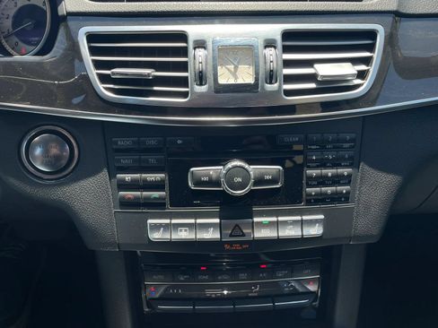 Used 2014 Mercedes-Benz E 350 Sedan image 26