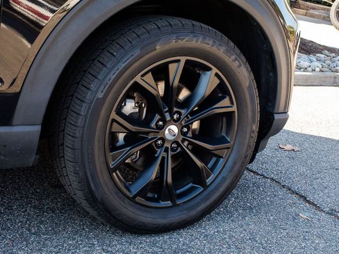 Used 2022 Ford Explorer Limited w/ Equipment Group 301A image 8