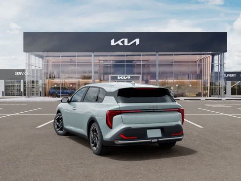 New 2026 Kia K4 GT-Line Turbo FWD image 4