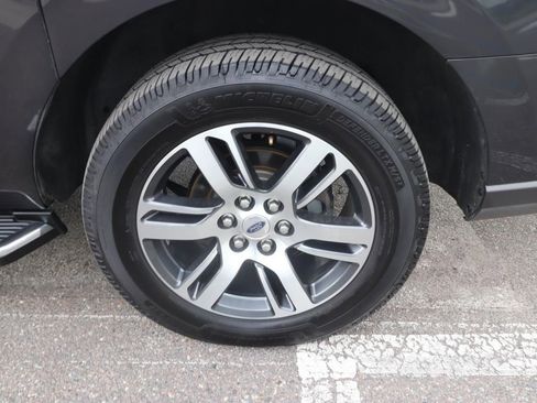 Used 2023 Ford Expedition Max Limited image 27