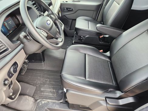 New 2026 Ford Transit 250 148 Medium Roof image 13