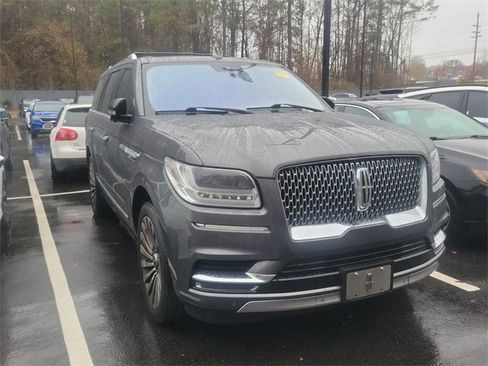 Used 2018 Lincoln Navigator Reserve w/ Technology Package image 3