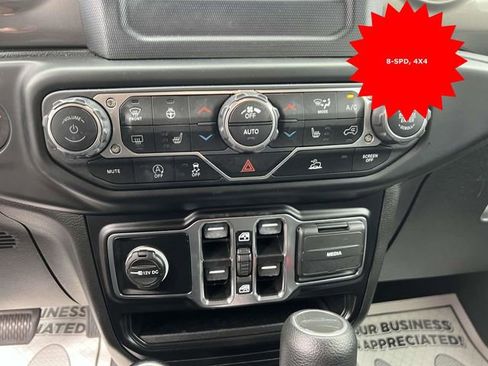 Used 2021 Jeep Gladiator Overland w/ Cold Weather Group image 25