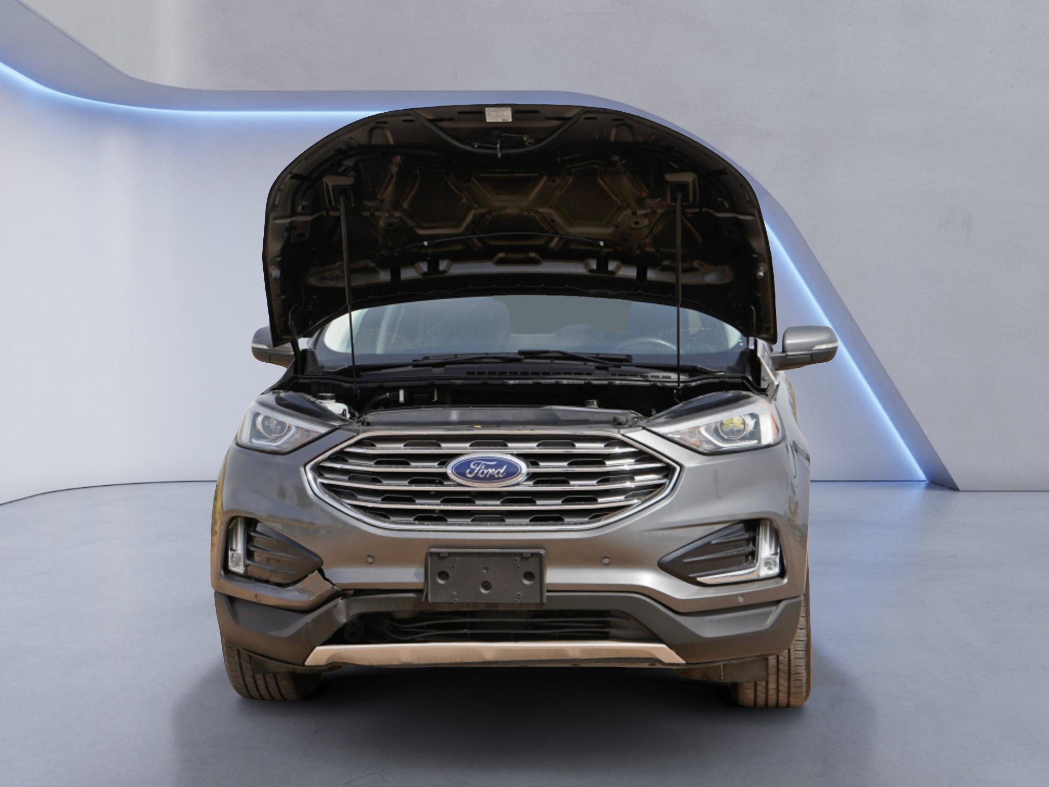 Used 2021 Ford Edge Titanium FWD image 4