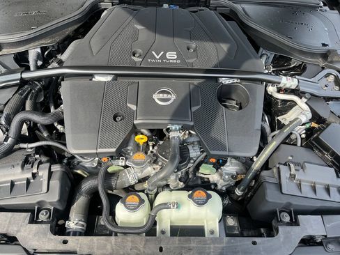 Certified 2024 Nissan Z Performance w/ Floor Mat Package RWD image 19