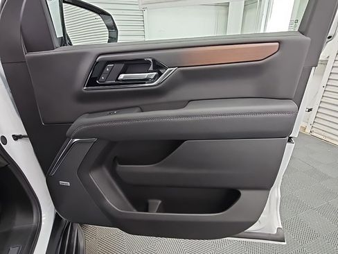 New 2026 GMC Yukon XL Denali image 45