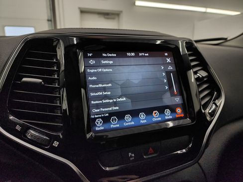 Used 2020 Jeep Cherokee Limited image 51