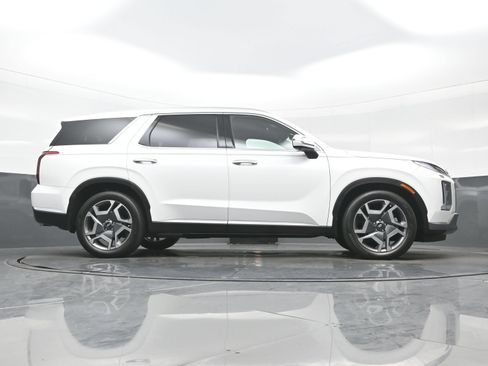 Used 2023 Hyundai Palisade Limited AWD/4WD image 35