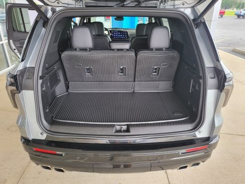 Used 2026 Chevrolet Traverse High Country w/ LPO, Floor Liner Package AWD/4WD image 17