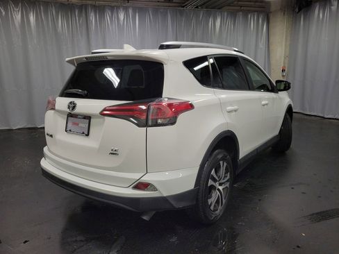 Used 2016 Toyota RAV4 LE image 8