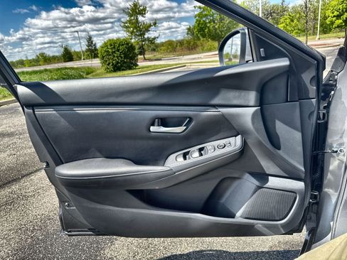 Used 2025 Nissan Sentra SV w/ Trunk Package FWD image 23