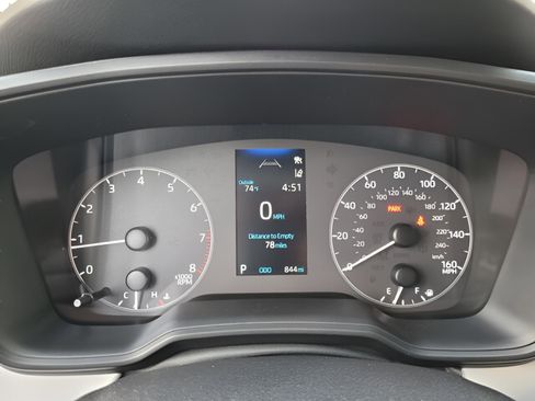 Certified 2025 Toyota Corolla SE image 22