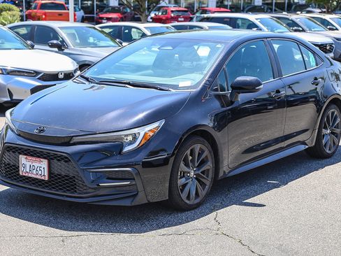 Used 2024 Toyota Corolla XSE FWD image 3