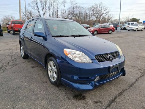 Used 2004 Toyota Matrix XR image 3