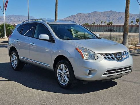 Used 2013 Nissan Rogue SV w/ Premium Pkg FWD image 5
