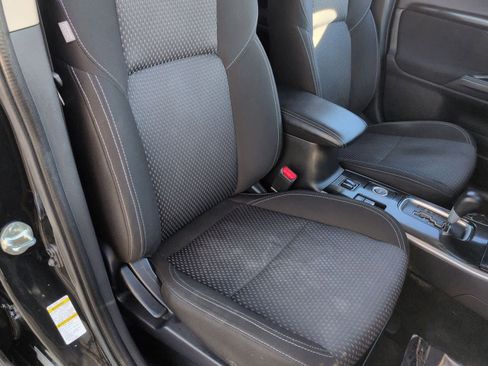 Used 2019 Mitsubishi Outlander ES image 22
