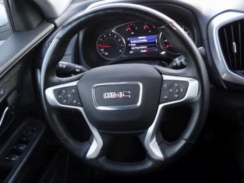 Used 2024 GMC Terrain SLT image 13