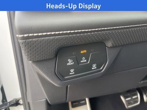 New 2026 Volkswagen Atlas Cross Sport SEL R-Line image 9