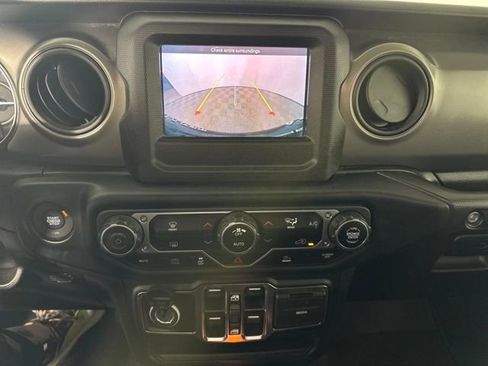 Used 2023 Jeep Wrangler Unlimited image 22