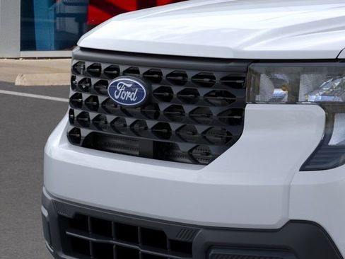 New 2025 Ford Maverick XL image 18