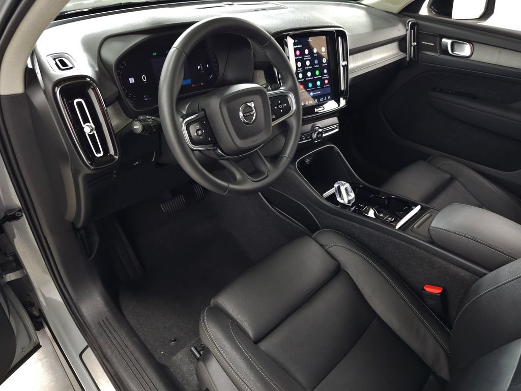 Certified 2024 Volvo XC40 B5 Ultimate w/ Climate Package AWD/4WD image 16