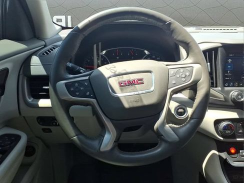 Used 2019 GMC Terrain Denali w/ Advanced Safety Package AWD/4WD image 18