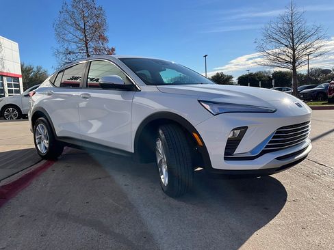 Used 2025 Buick Envista Preferred image 5