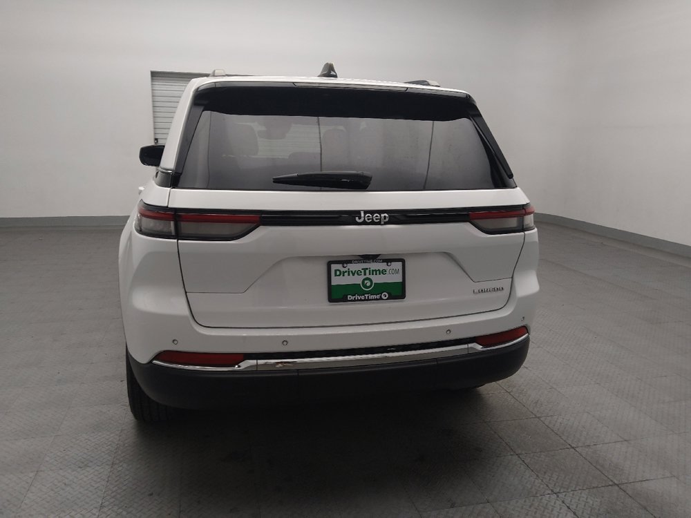 Used 2024 Jeep Grand Cherokee Laredo RWD image 6