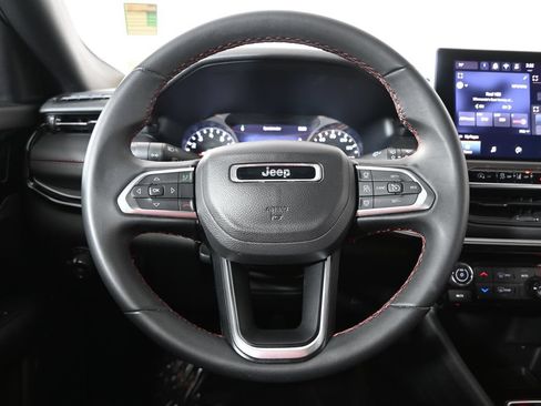 Used 2024 Jeep Compass Trailhawk AWD/4WD image 33